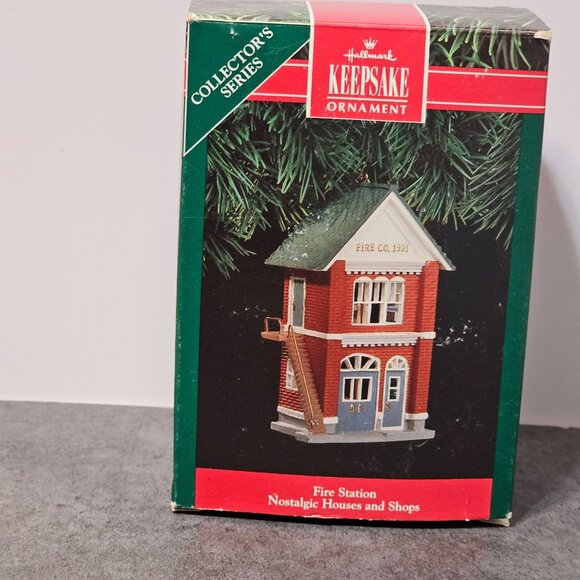 1991 Hallmark Ornament Fire Station #8 Nostalgic Houses And Shops Series NO BOX - Picture 10 of 14